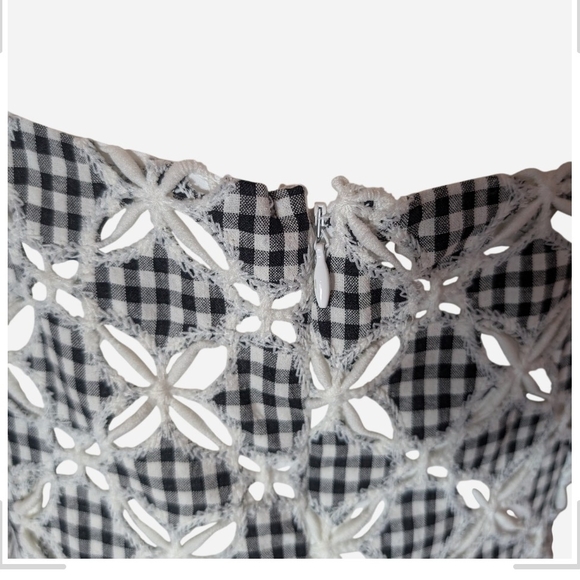 Lulu's Black and White Geometric Midi Dress - Picture 6 of 13